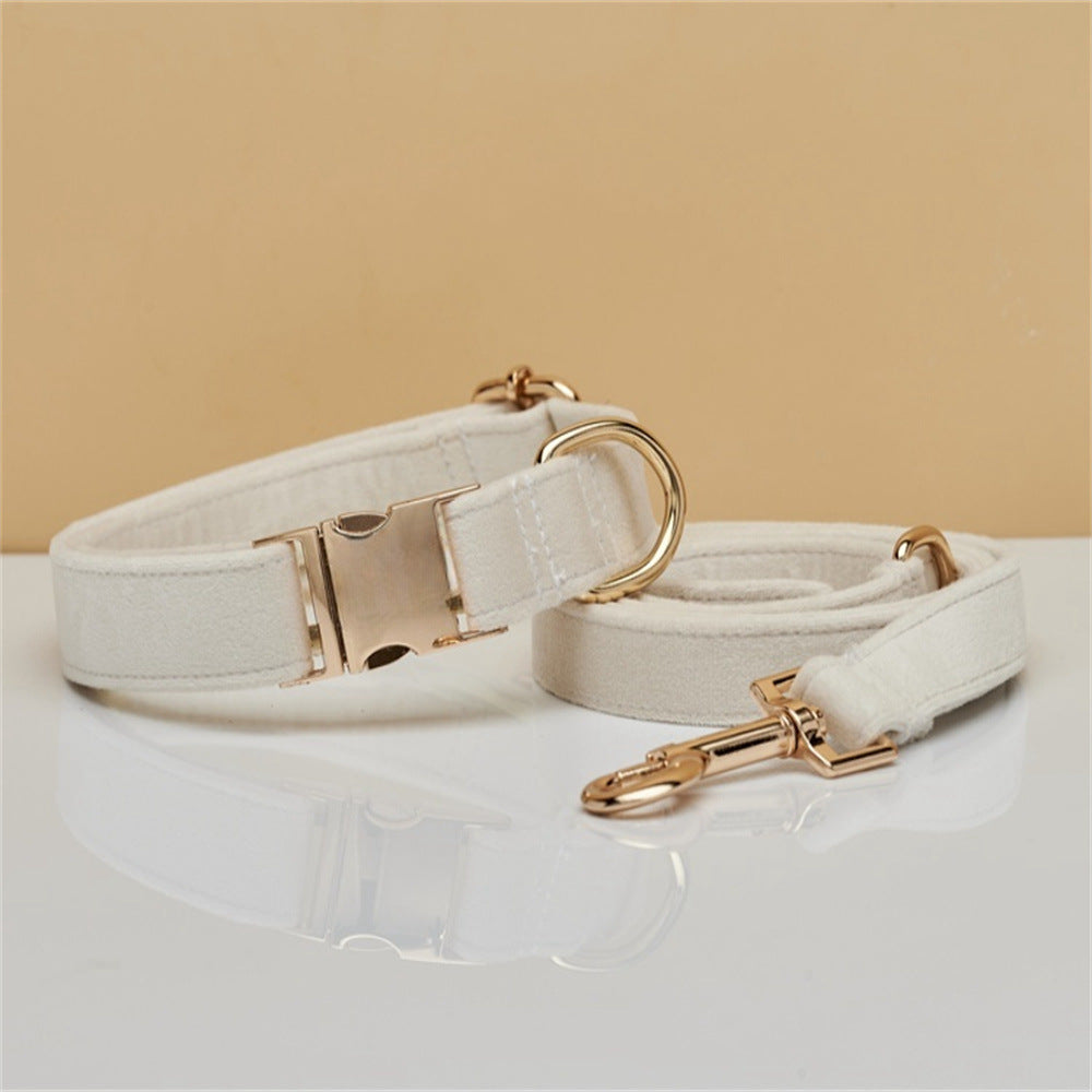 Velvet dog collar and leash set – Cream